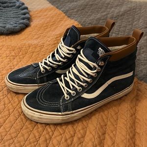 Vans All Weather Faux Fur Lined Sneaker High Tops - Men’s Size 11